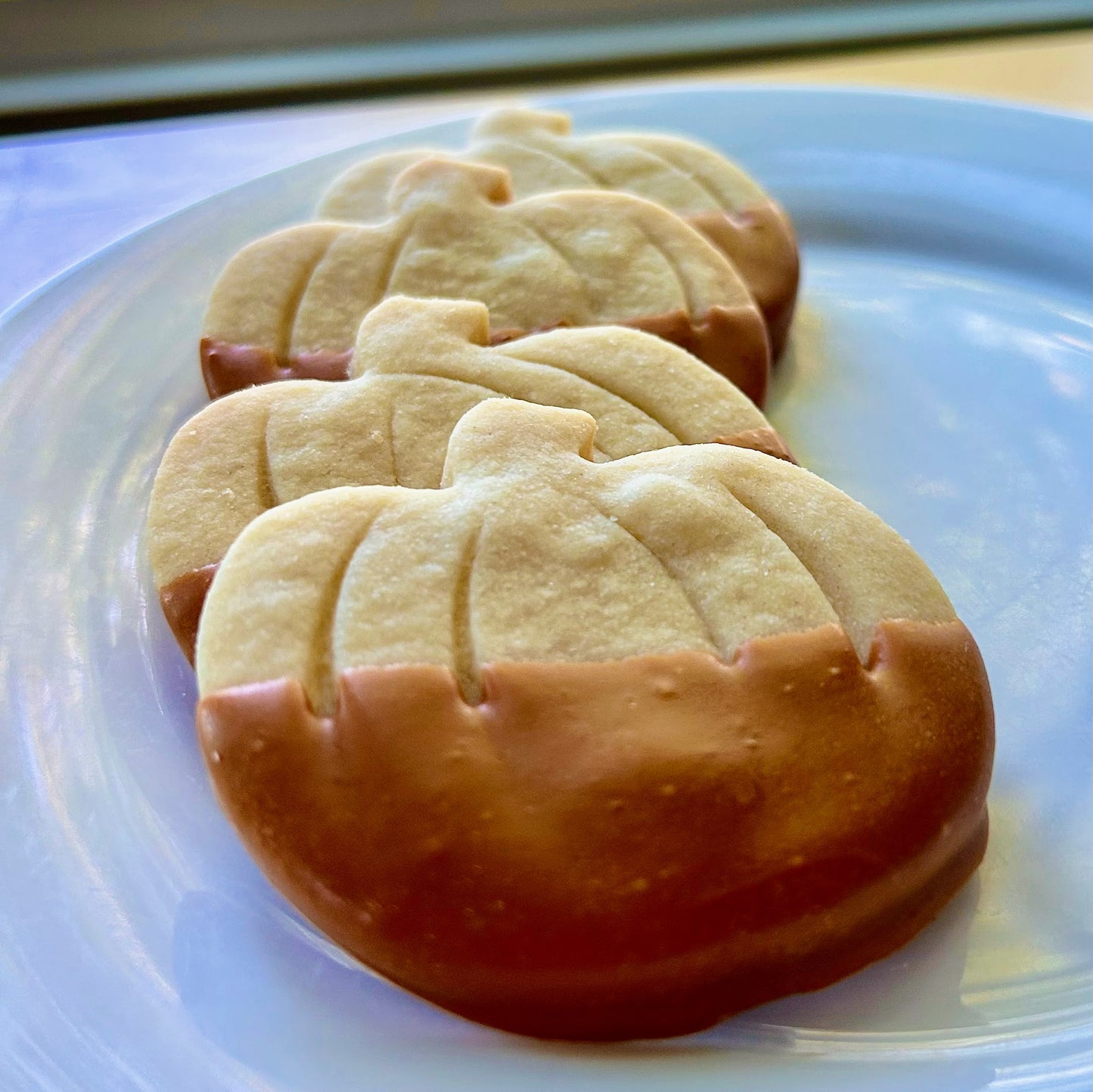 Vanilla Shortbread with Salt Caramel